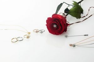 クリスマスにバラの花束をプレゼント11選 花言葉 本数 色は トレンドインフォメーション